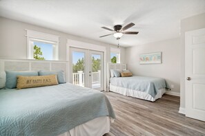 Iron/ironing board, WiFi, bed sheets - Private Pool/Walk to the Beach/Sleeps10 (Panama City Beach)