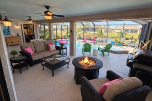 TV connectée, cheminée, chaîne hi-fi, imprimantes