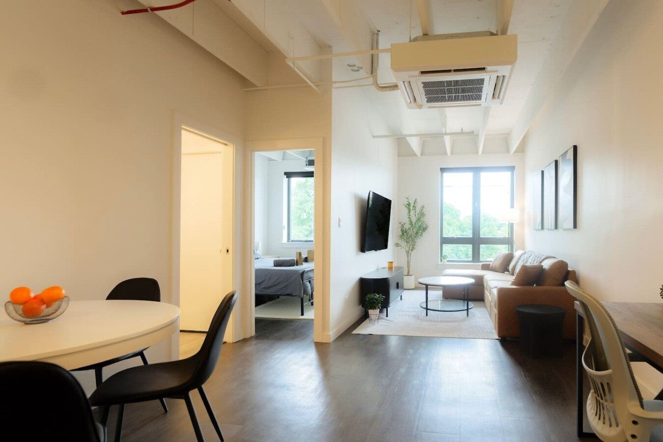 Apartment, Non Smoking | Living area | 42-inch flat-screen TV with cable channels