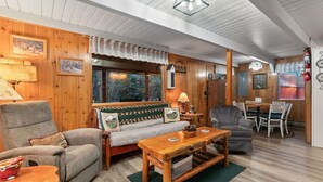 TV, fireplace, DVD player, books - Mt Rainier Cabin on Big Creek! Hot Tub! Fireplace! (Ashford)