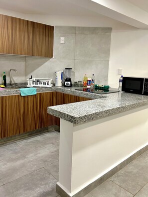 Private kitchen - Costa Azul, Beach Escape "La Palapa". (Acapulco de Juárez)