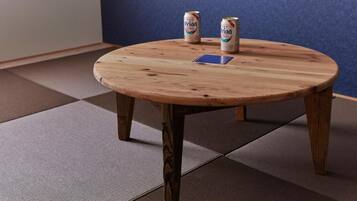 Desk, free WiFi