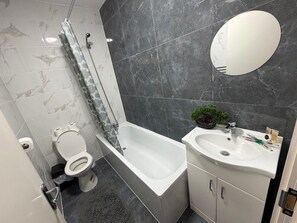 Room, Multiple Bedrooms, Smoking, Balcony | Bathroom - Room-studio Single Room Apartment (Bournemouth)