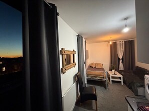 Room, Multiple Bedrooms, Smoking, Balcony - Room-studio Single Room Apartment (Bournemouth)