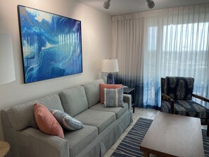 Smart TV - 2 Br/2Ba Gulf Front Condo w/ private beach access, on Long Boat Key, Florida (Longboat Key)