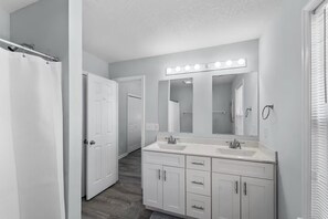 風筒、提供毛巾、番梘、洗頭水