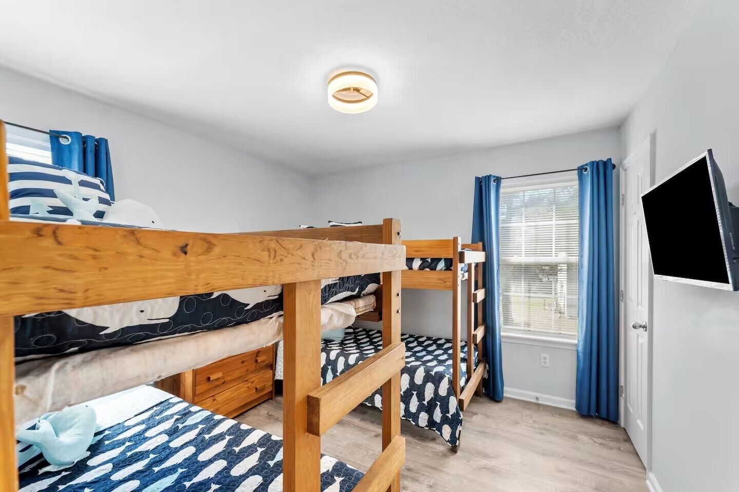 4 chambres, bureau, lit parapluie, Wi-Fi gratuit