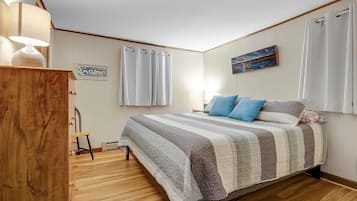 Fer et planche à repasser, accès Internet, draps fournis