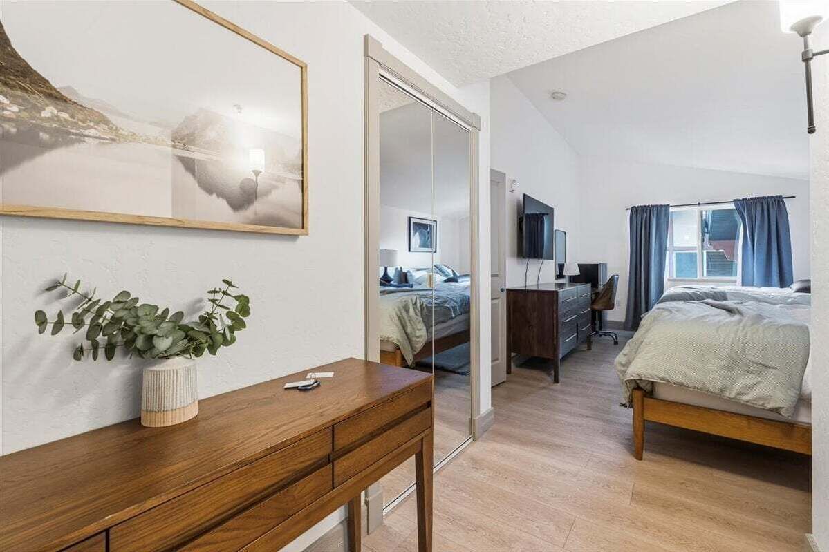 2 bedrooms, desk, iron/ironing board, free WiFi