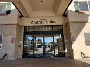 Exterior detail - Zermatt Villa 1 Bedroom 1 Bath Full Kitchen with Resort Amenities - 3014-1 (Midway)