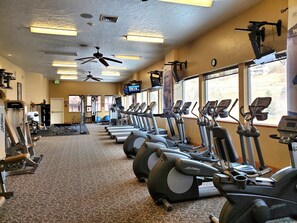 Fitness facility - Zermatt Villa 1 Bedroom 1 Bath Full Kitchen with Resort Amenities - 3014-1 (Midway)