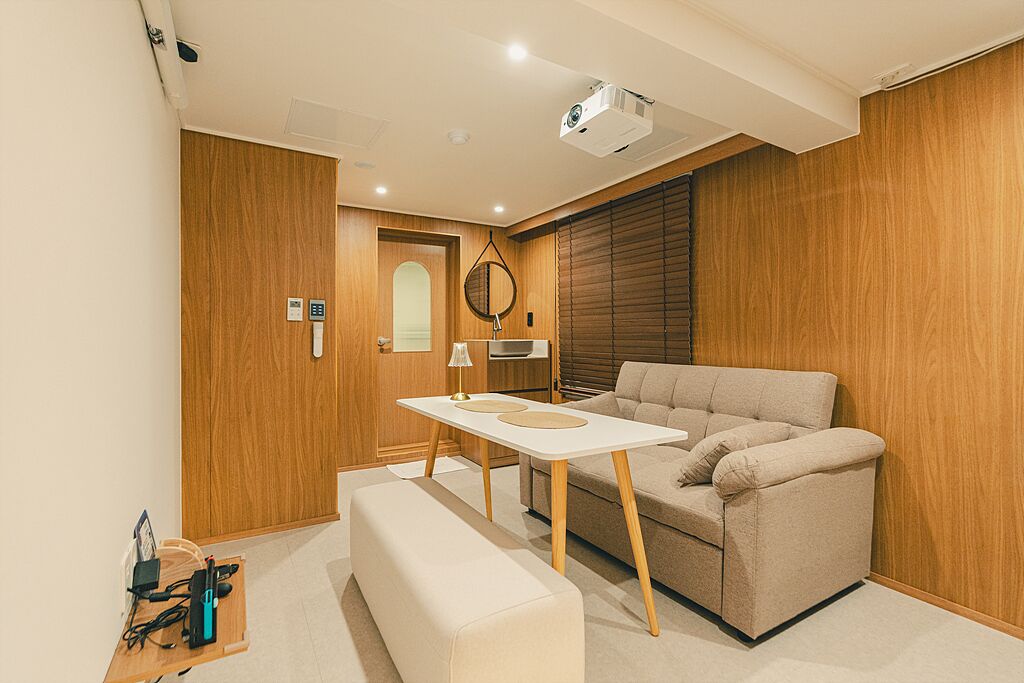 المنشأة من الداخل