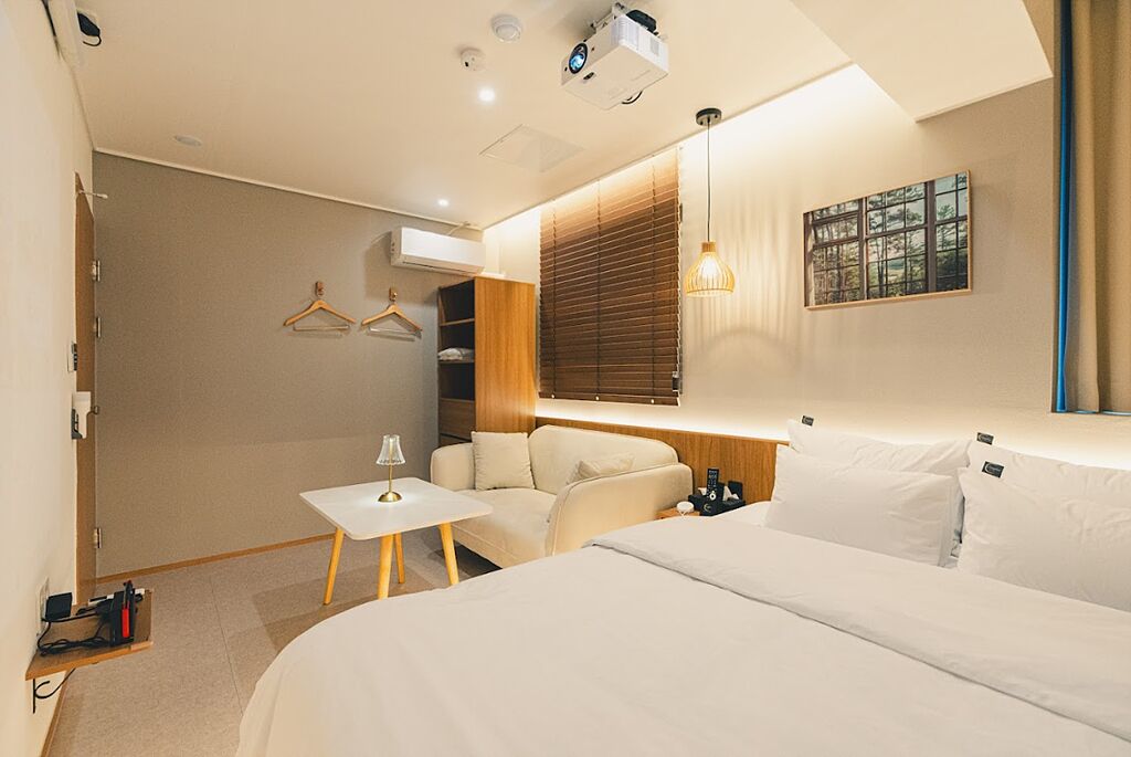 Junior Room, Non Smoking | Free WiFi