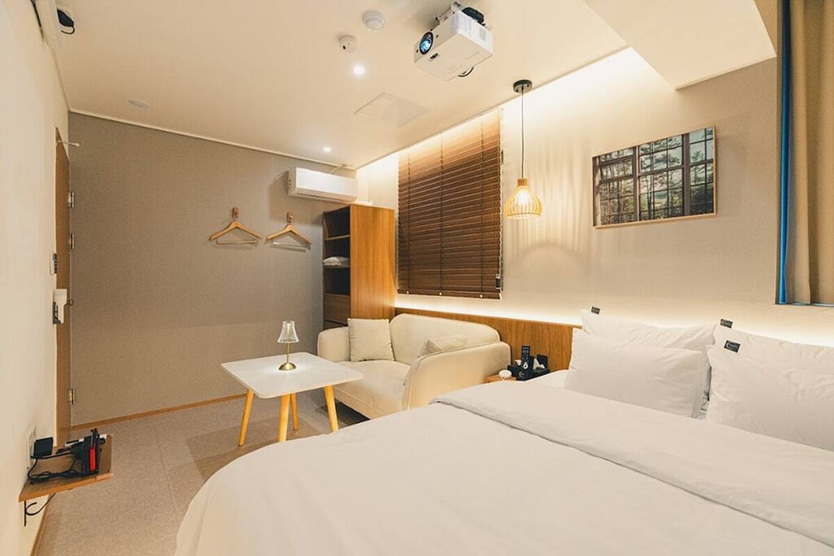 Junior Room, Non Smoking | Free WiFi