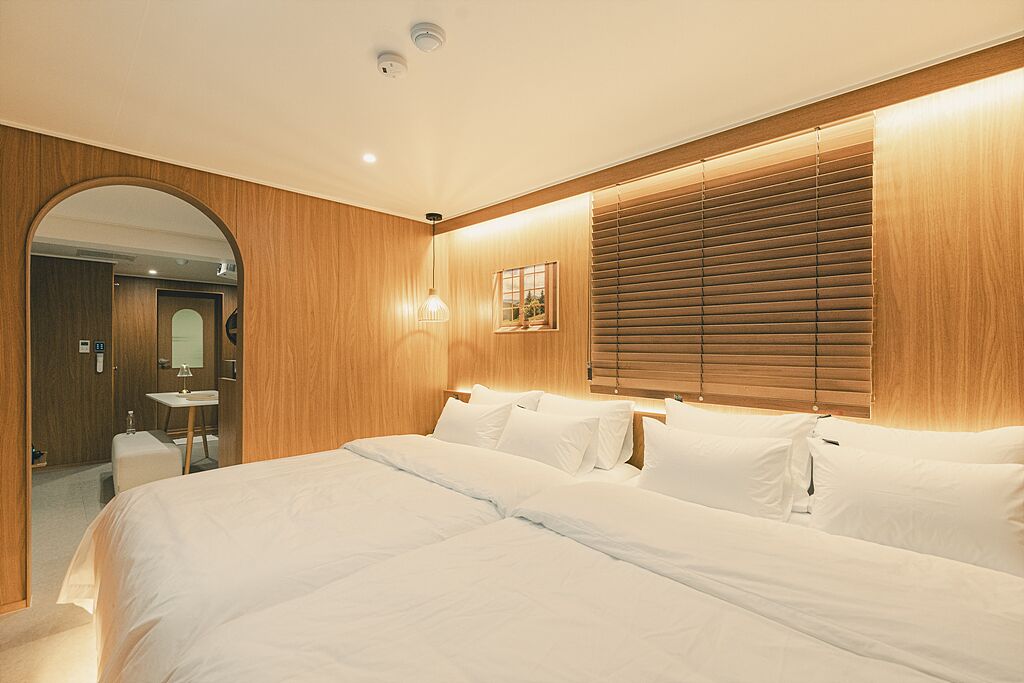 Signature Room, Non Smoking | Free WiFi