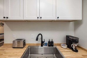 Fridge, microwave, dishwasher, coffee/tea maker - Downtown Nordic Studio - King Bed - Walkable (Anchorage)