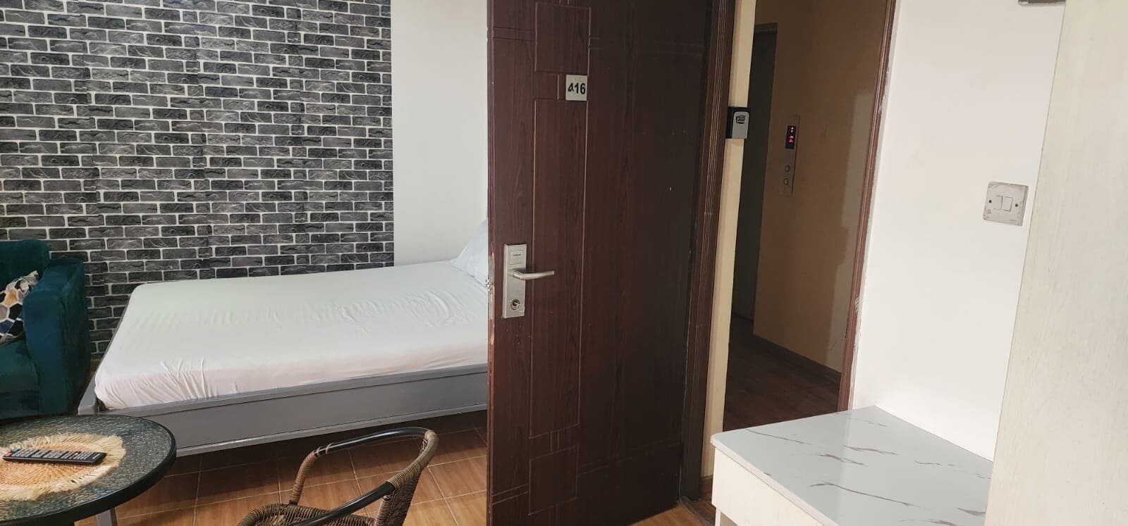 1 chambre, fer et planche à repasser, Wi-Fi, draps fournis