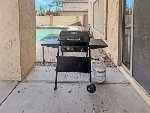 3BR Casa Grande Home with Private Pool and Sofa Sleeper