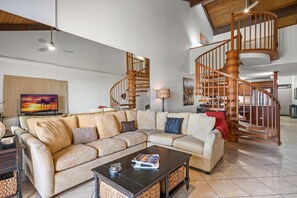 Smart TV, table football, ping pong, books - Spacious 2Bed 2Bath Maui Condo w/ Huge Lanai & Pool Views – Steps to Beach! (Kihei)