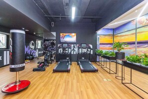 Fitness facility - jinglaizhenxuanxujiahuijiaotongdaxuedian (shanghai)