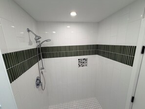 Hair dryer, towels, toilet paper - Richards #1 Brand New beautiful 2-bedroom apt. AC in Oneonta .5 mile to CASV (Oneonta)
