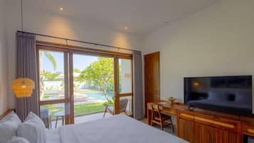 Iron/ironing board, free WiFi