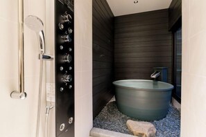 Bathroom - KONJAKUSO Osaka Tsuruhashi "KAKUJU" (Osaka)