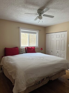 4 habitaciones, tabla de planchar con plancha y wifi gratis 