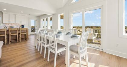NEWLY RENOVATED! Oceanfront, Beach Access, Dog Friendly, Spacious Decks