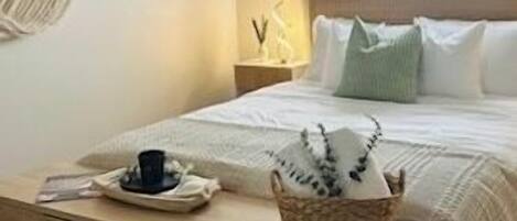 1 bedroom, desk, free WiFi, bed sheets