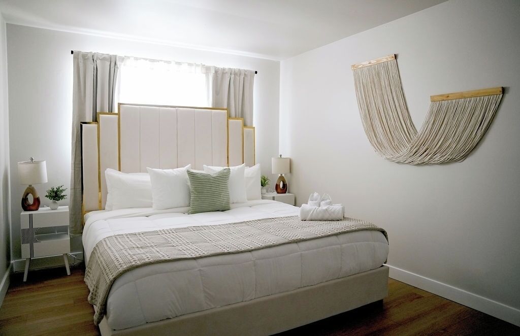 1 bedroom, desk, WiFi (free), bed sheets