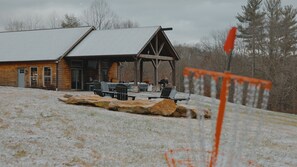 Exterior - Ember Hideaway • Secluded Luxury Cabin • Hot Tub • Fire Pit • Games • Hiking (New Plymouth)