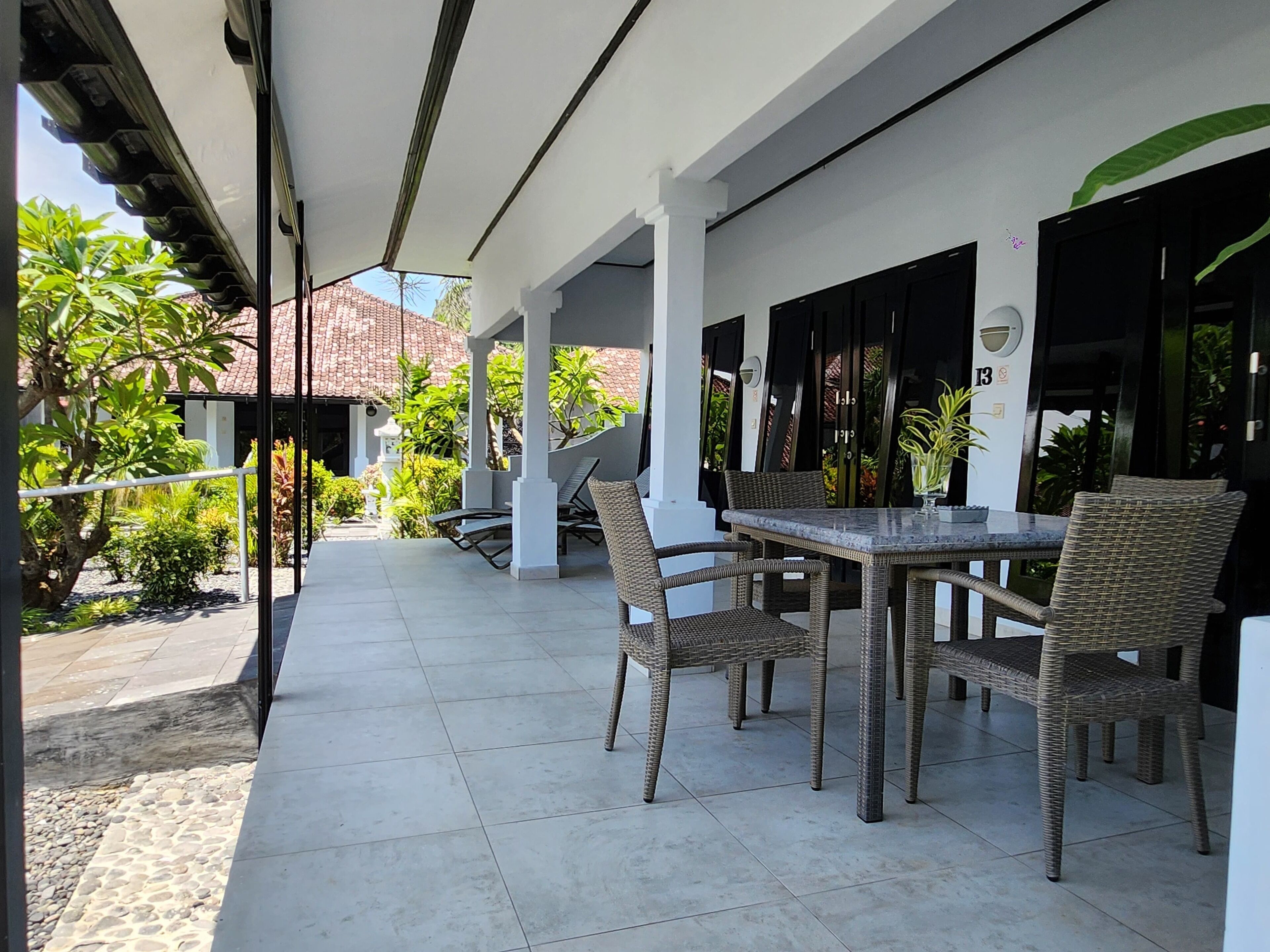 Tempat makan outdoor
