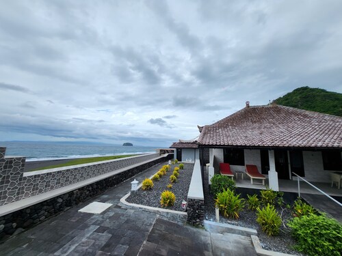 Bugbug Beach Resort