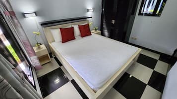 Bungalow, Patio, Garden View | Free WiFi, bed sheets, wheelchair access