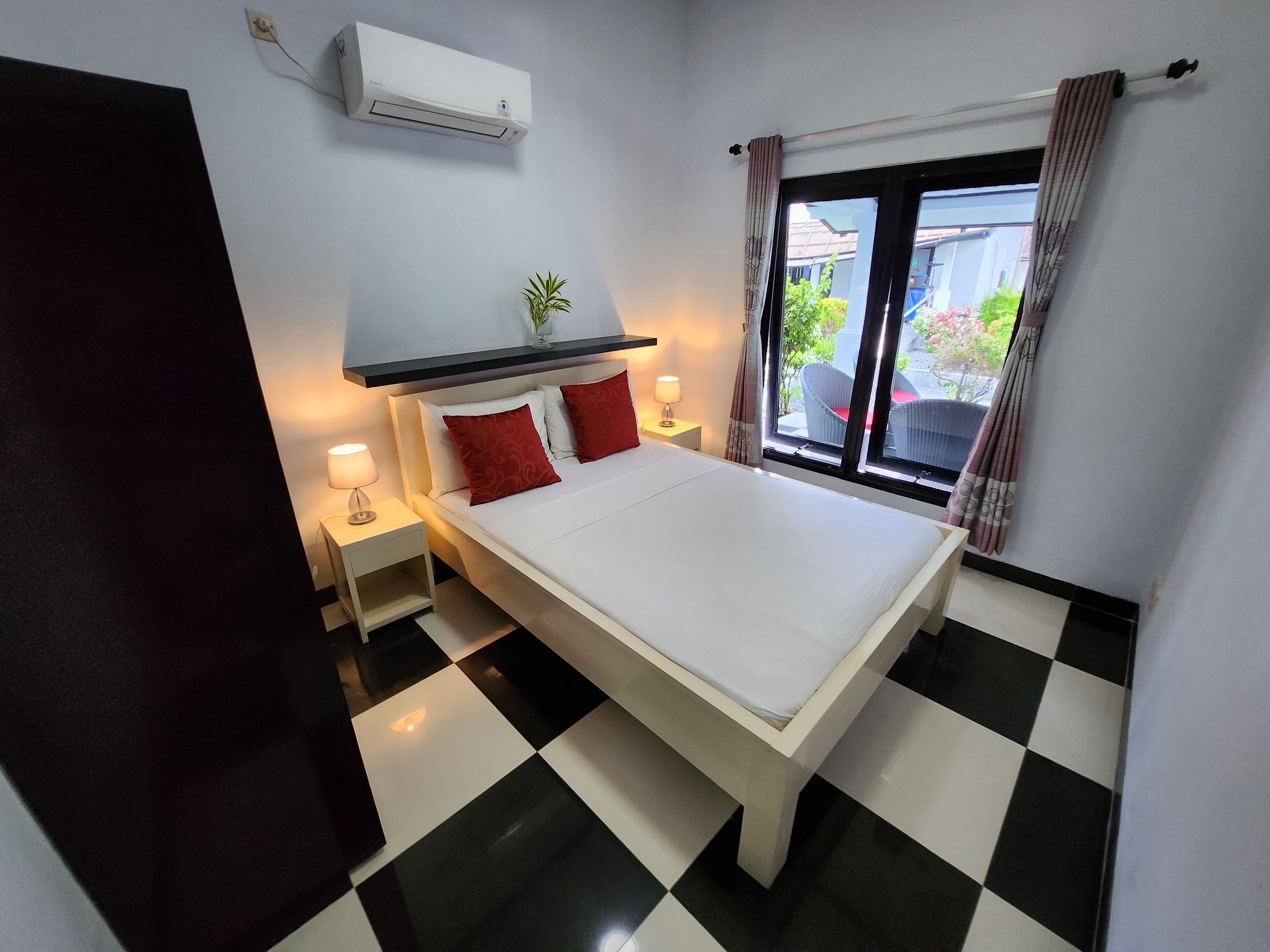 Bungalow, Patio, Garden View | Free WiFi, bed sheets, wheelchair access