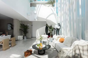 Living area - Mandi Lake View Inn (Dali)