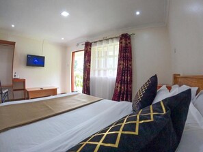 Classic Double Room | Free WiFi, bed sheets - Maya Suites nyeri (Nyeri County)