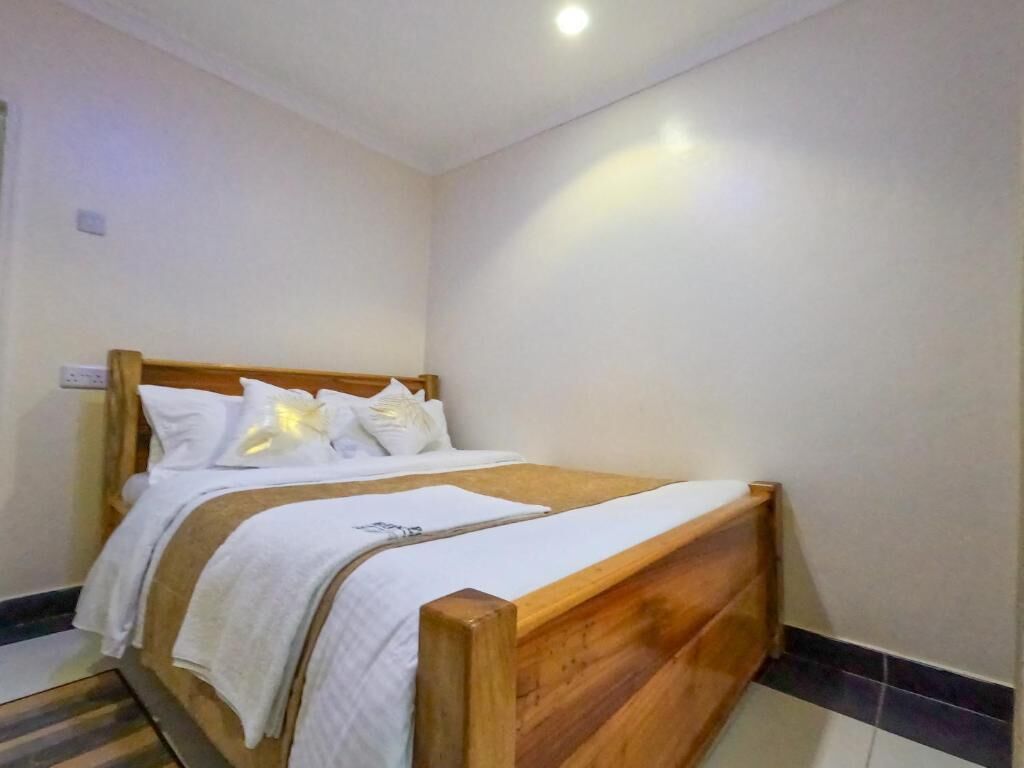 Standard Double Room | Free WiFi, bed sheets