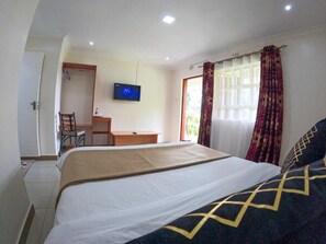Classic Double Room | Free WiFi, bed sheets - Maya Suites nyeri (Nyeri)