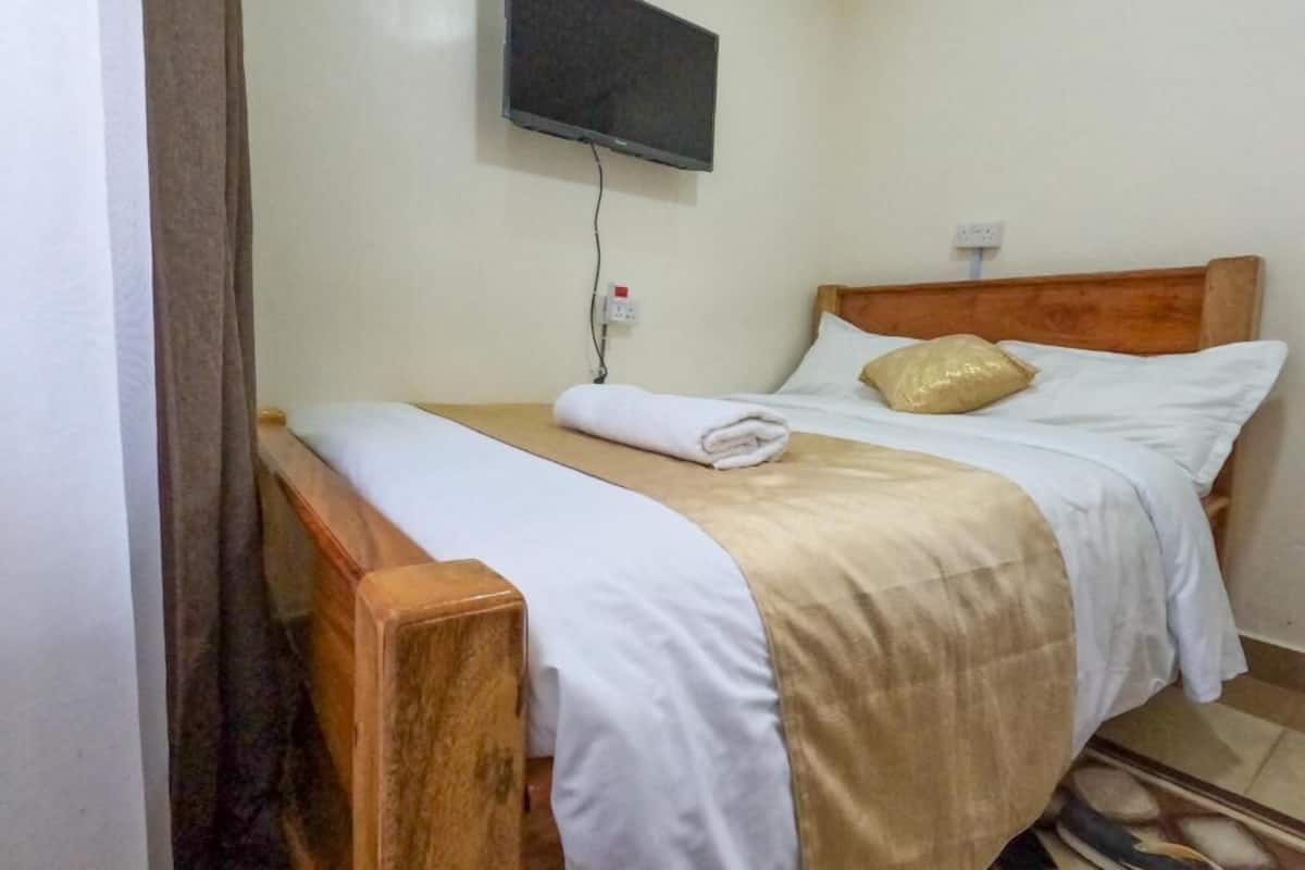 Standard Single Room | Free WiFi, bed sheets