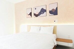 Estudio estándar, vista a la ciudad | Insonorización, tabla de planchar con plancha y wifi gratis