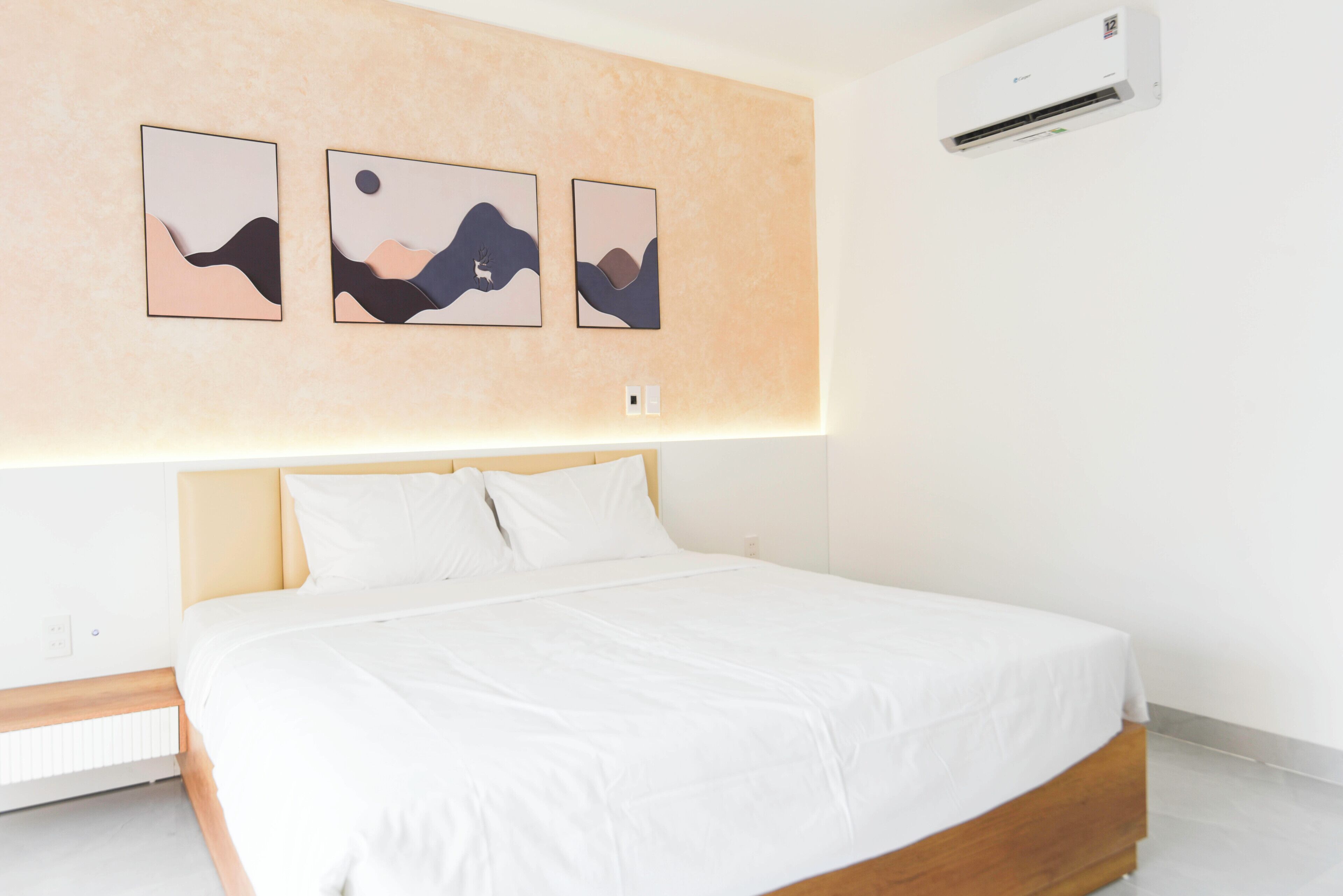 Sistema de insonorización, tabla de planchar con plancha y wifi gratis 