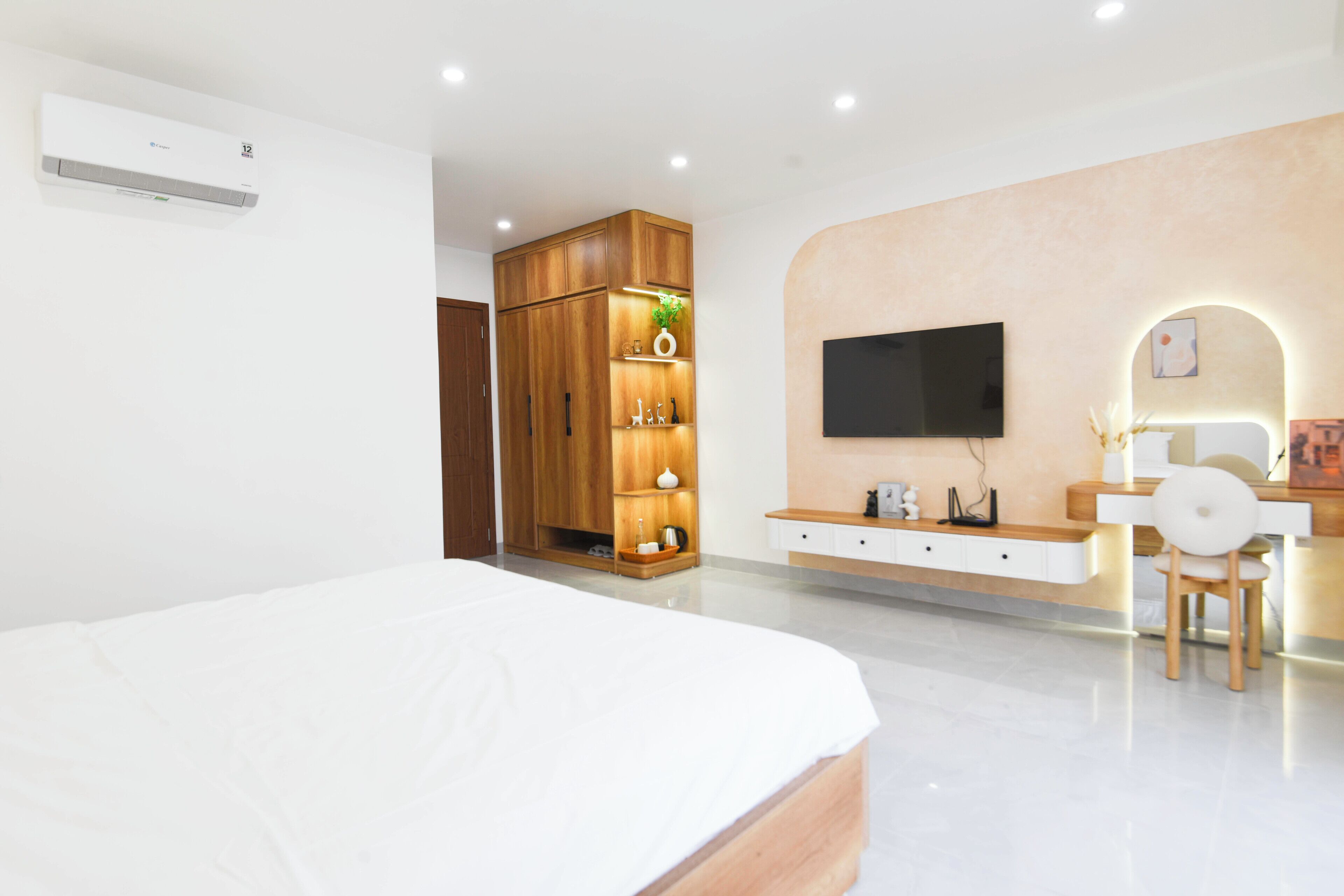 Standard Studio, City View | Soundproofing, iron/ironing board, free WiFi