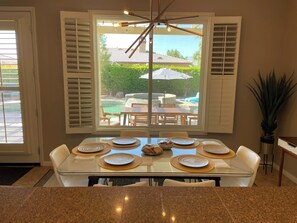 Dining - Quaint 3-bedroom house with AC in sunny La Quinta (La Quinta)