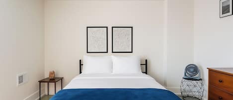 6 室のベッドルーム、アイロン / アイロン台、WiFi、ベッドシーツ