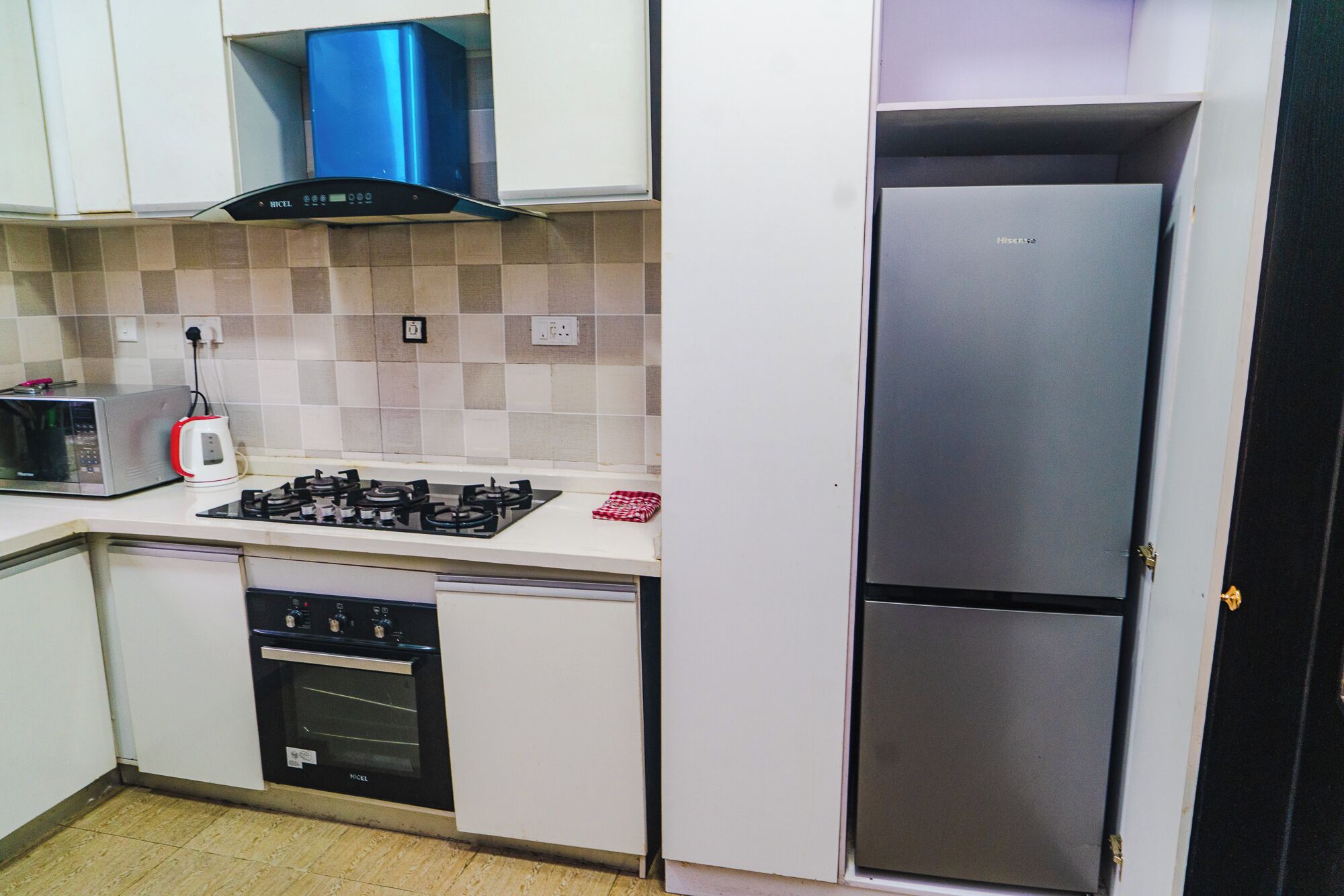 Apartment, Non Smoking, Air conditioning | Private kitchen | Full-sized fridge, oven, cookware/dishes/utensils