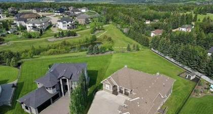 Premium Family Stay w/ King Bed & Home Theatre