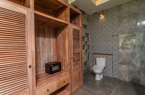 Villa, 2 Bedrooms, Private Pool | Bathroom - Govind Villa Ubud (Ubud)