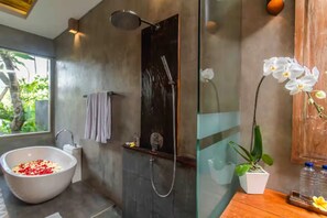 Villa, 2 Bedrooms, Private Pool | Bathroom - Govind Villa Ubud (Ubud)